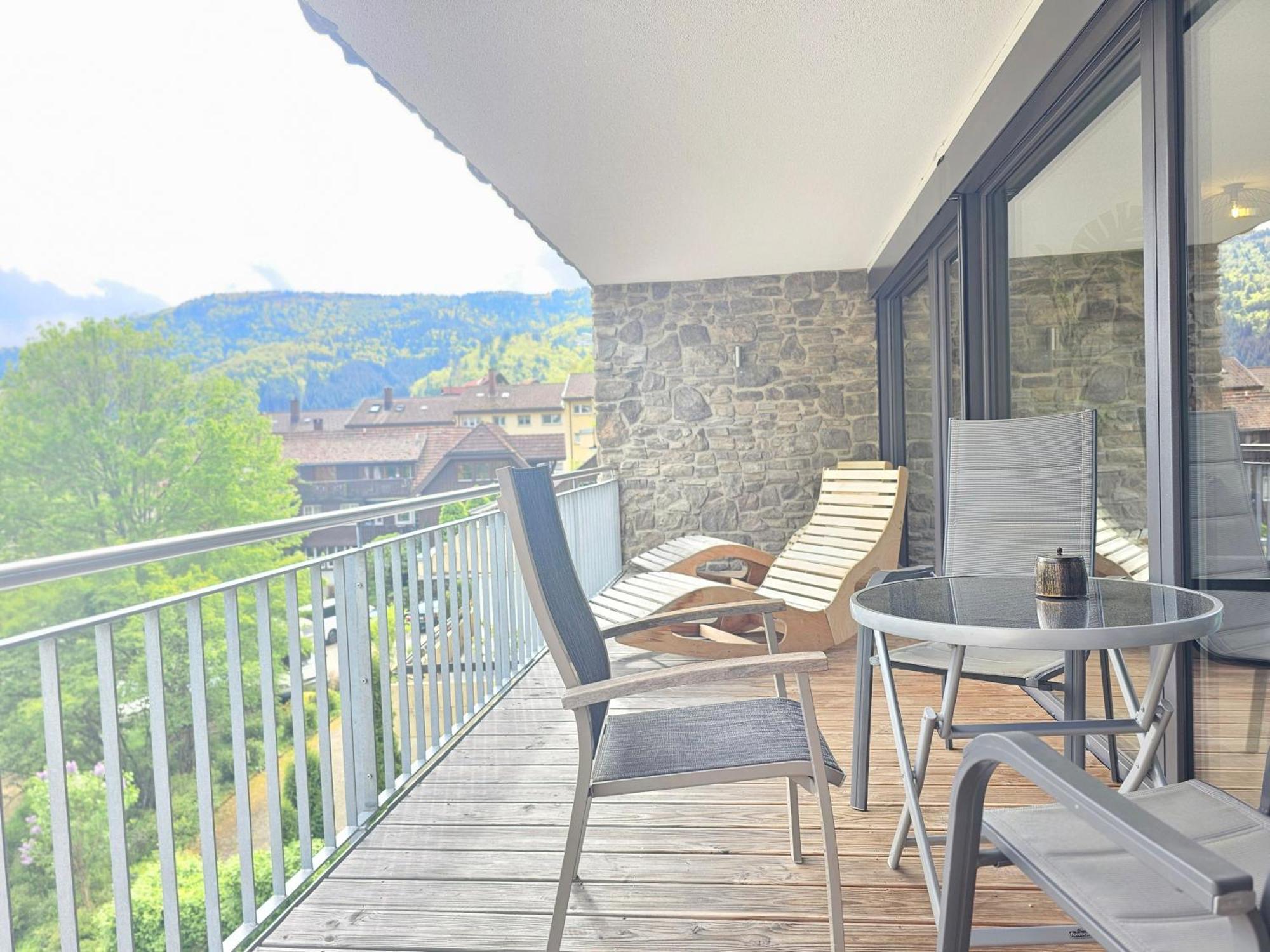Black Forest I Sauna Auf Dem Balkon I Boxspring I Nespresso I Ausblick I Wasserfaelle Im Ort Apartment